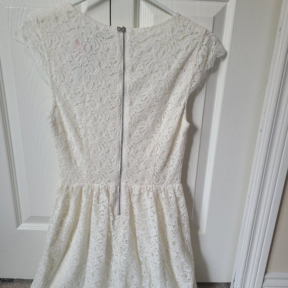Talula Aritizia white lace dress - Picture 2 of 3